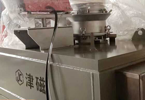 উচ্চ তীব্রতার চৌম্বকীয় বিভাজক শুকনো পাউডার লোহা অপসারণ সরঞ্জাম